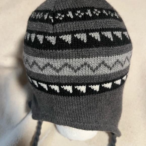Winter Essentials Winter Hat - Picture 2 of 8